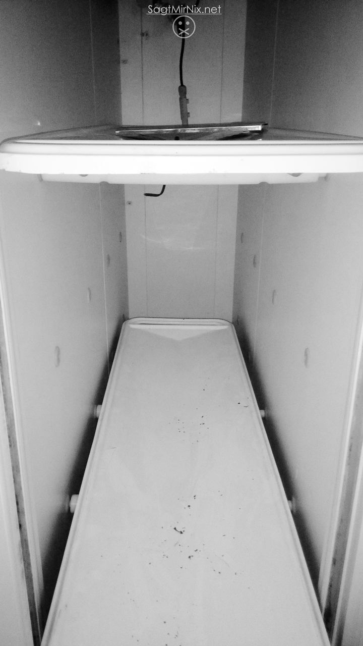Kühlkammer für Leichen (Handyfoto)