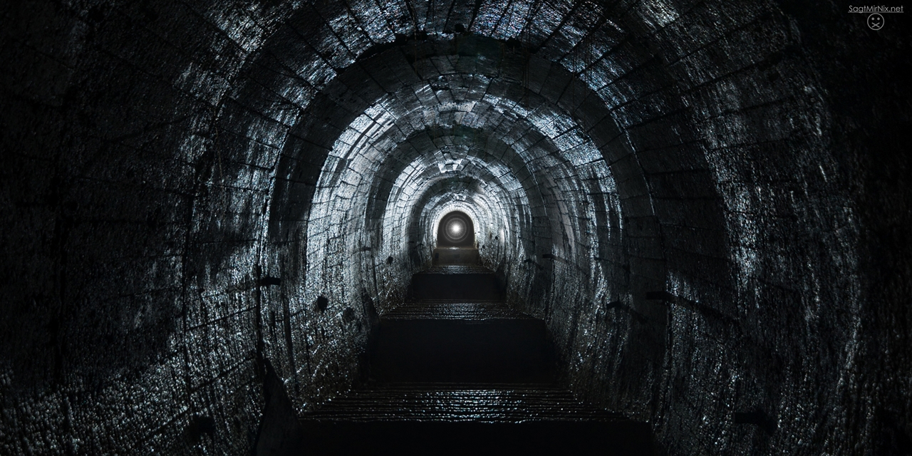 Das Highlight: Die Treppe tief im Bunkerinneren