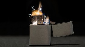 Zippo fängt Feuer