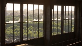 Blick aus der höchsten Halle der Sinteranlage